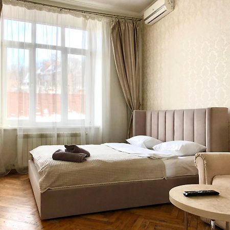 Romantic Apartments - Old Center Lviv Ngoại thất bức ảnh